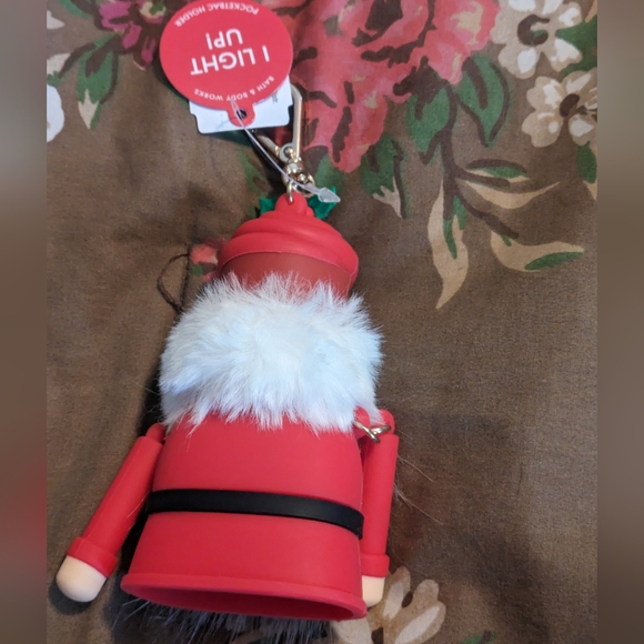 Bath and body works Christmas pocketbac holder for germx lights up - Picture 3 of 7